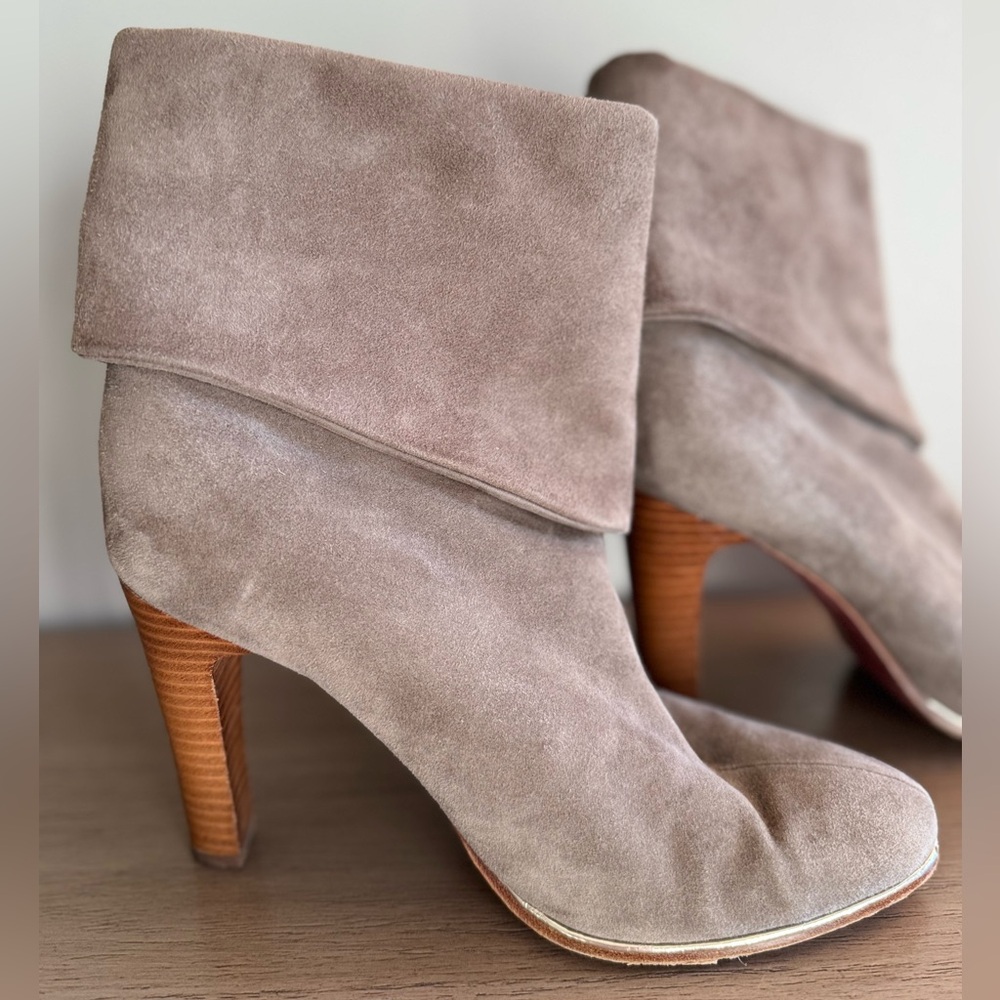 Luxury Rebel Suede Heeled Boots (38)